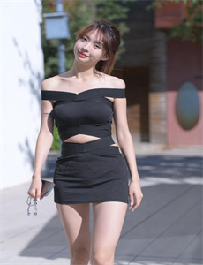 《制服小妹含含-金梅完整版在线爱的奴》