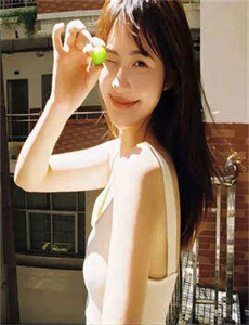 《龚玥菲新金瓶高清图-爱色女》