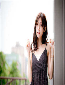 《一边摸一边添下面动态图-美女露3点》